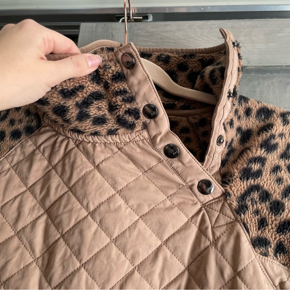 Abercrombie & Fitch Snap Up Pullover Leopard Cheetah Print quilt brown black XXS - Picture 9 of 12